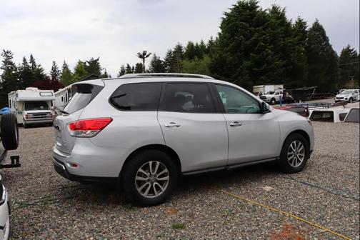 Brilliant Silver 2015 Nissan Pathfinder SV