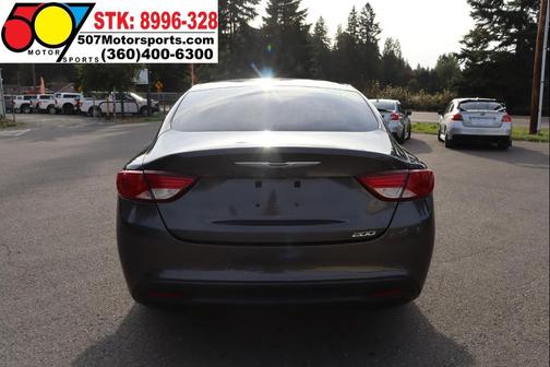 2016 Chrysler 200 LX