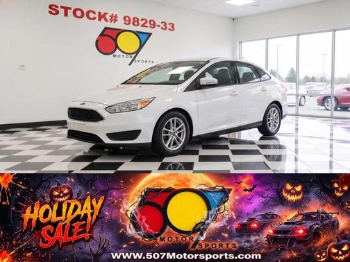 Oxford White 2018 Ford Focus SE
