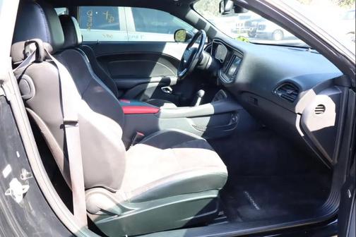 Pitch Black Clearcoat 2015 Dodge Challenger R/T Scat Pack