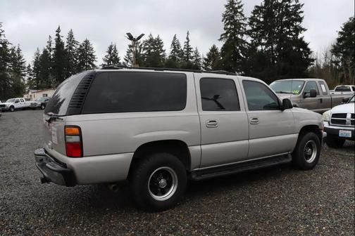 2004 Chevrolet Suburban 1500 LT
