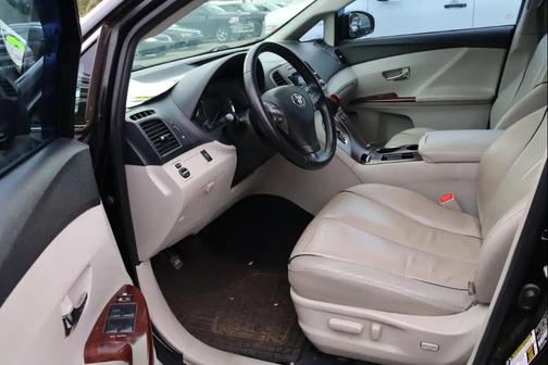 Black 2009 Toyota Venza Base