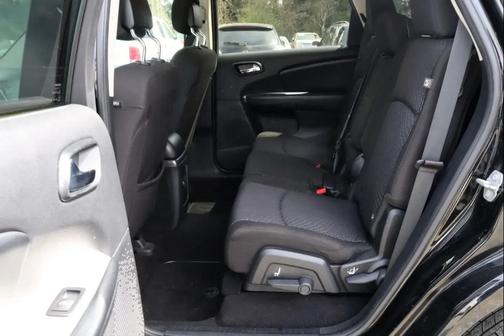 Pitch Black Clearcoat 2015 Dodge Journey SXT