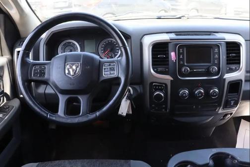 Blue Streak Pearlcoat 2014 RAM 1500 Big Horn