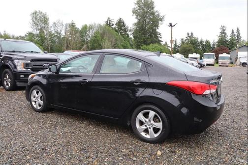 Black Diamond 2013 Hyundai ELANTRA Limited