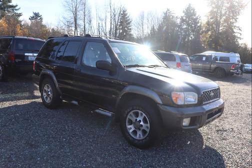 2001 Nissan Pathfinder SE 4WD