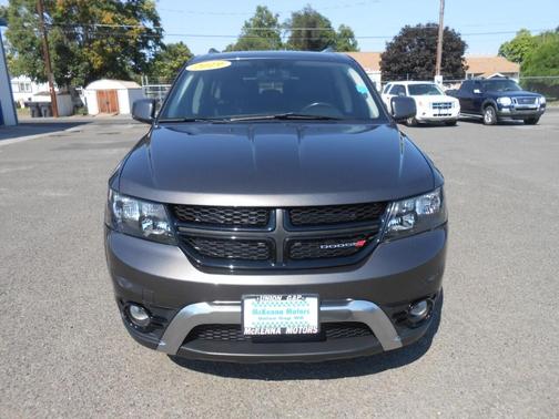 Photo 4 of 20 of 2019 Dodge Journey Crossroad