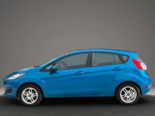 Blue Candy Metallic Tinted Clearcoat 2017 Ford Fiesta SE