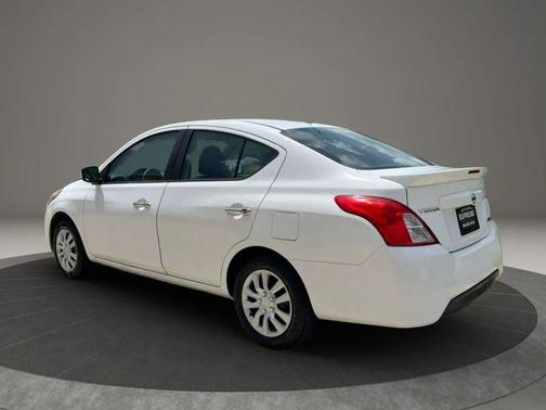 2015 Nissan Versa 1.6 SV