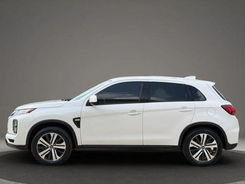 Diamond White Pearl 2021 Mitsubishi Outlander Sport 2.0 SP