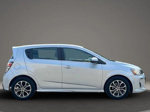 2017 Chevrolet Sonic LT