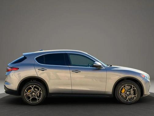 2018 Alfa Romeo Stelvio Ti Sport