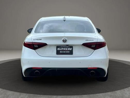 2017 Alfa Romeo Giulia Ti