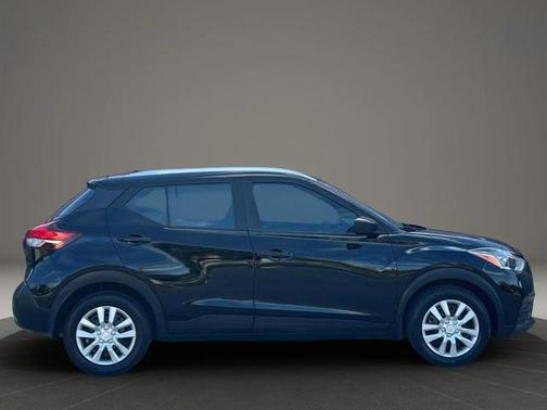 2018 Nissan Kicks S