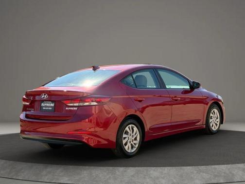 2017 Hyundai ELANTRA SE