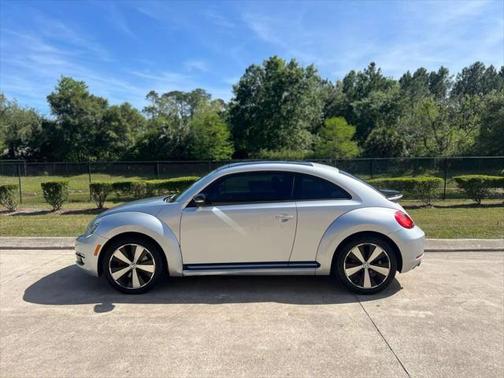 2012 Volkswagen Beetle Base