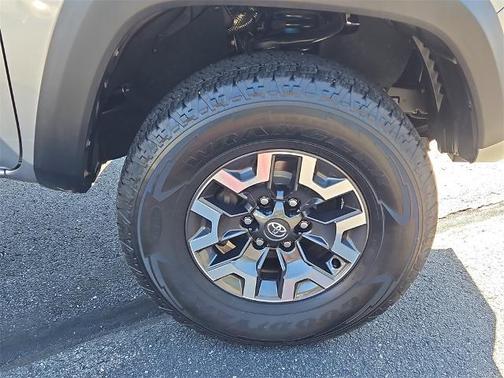2021 Toyota Tacoma TRD OFF ROAD