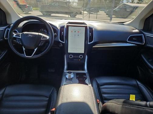 ICONIC SILVER 2022 Ford Edge SEL