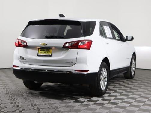 Photo 4 of 9 of 2021 Chevrolet Equinox 2LT