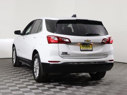 Photo 5 of 9 of 2021 Chevrolet Equinox 2LT