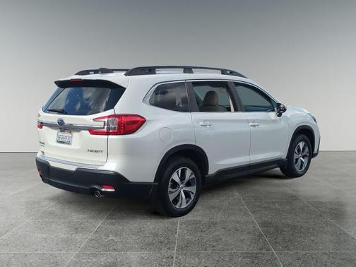 2023 Subaru Ascent Premium 7-Passenger