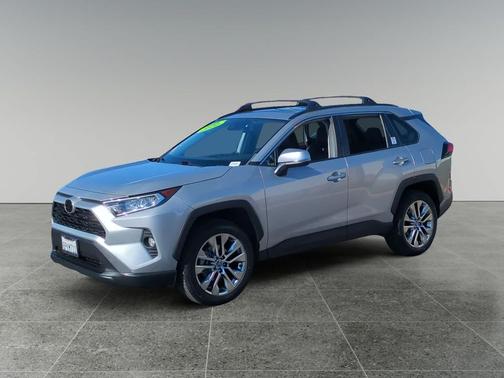 2020 Toyota RAV4 XLE Premium