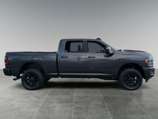 2023 RAM 3500 Laramie Crew Cab 4x4 6'4' Box