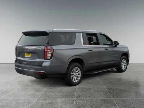2022 Chevrolet Suburban LT