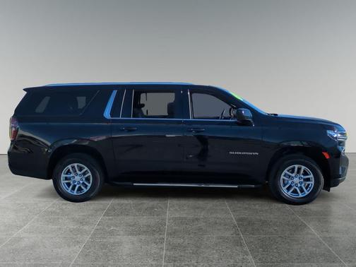 2024 Chevrolet Suburban LS