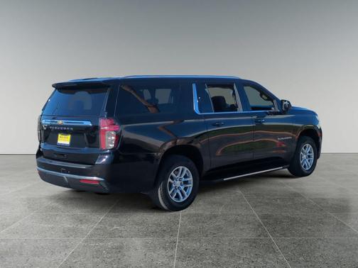 2024 Chevrolet Suburban LS