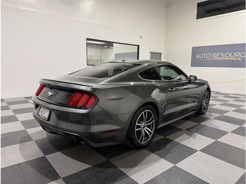 2015 Ford Mustang EcoBoost Premium
