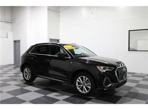 2023 Audi Q3 Premium 45 TFSI S line quattro Tiptronic