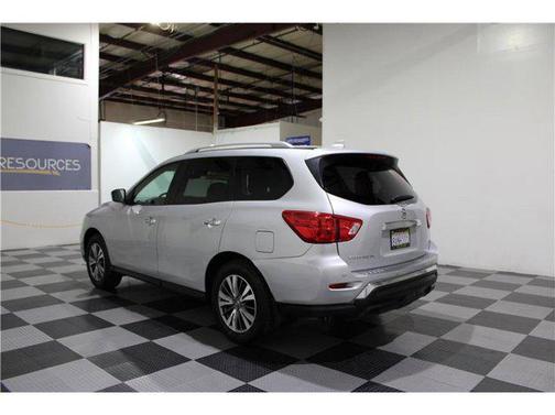2020 Nissan Pathfinder S 2WD