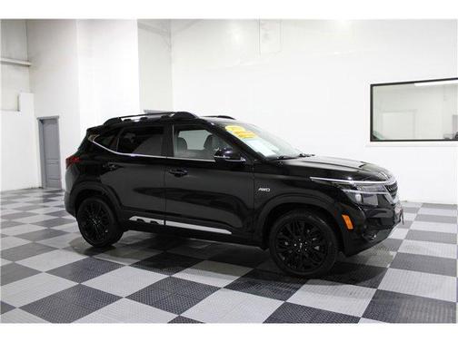 2023 Kia Seltos Nightfall Edition