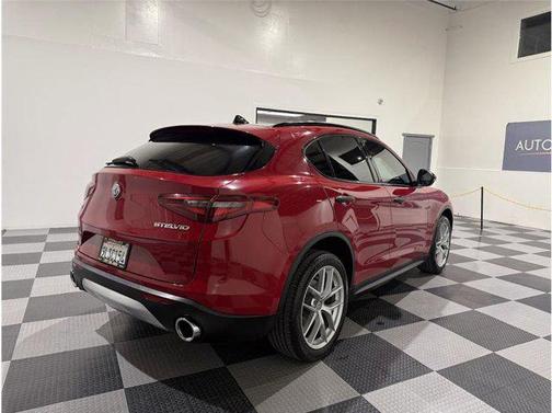 2019 Alfa Romeo Stelvio Sport
