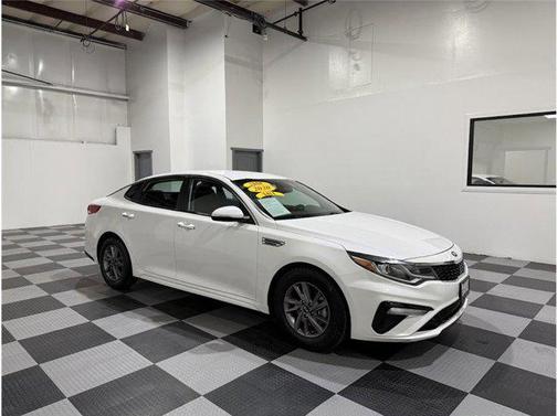 2020 Kia Optima LX
