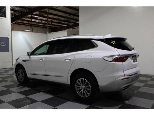 2023 Buick Enclave Essence FWD