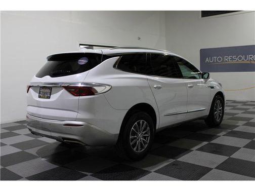 2023 Buick Enclave Essence FWD