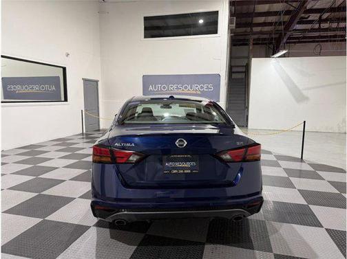 2022 Nissan Altima SR FWD