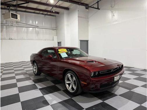 2017 Dodge Challenger SXT