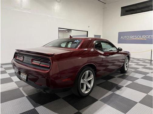 2017 Dodge Challenger SXT
