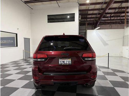 2017 Jeep Grand Cherokee Altitude