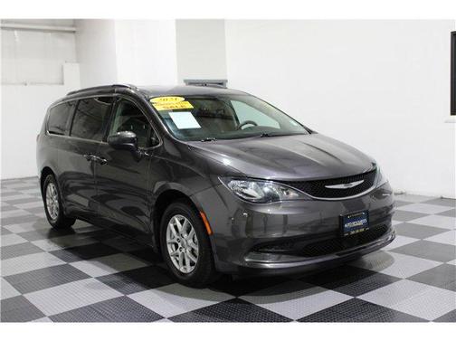 2021 Chrysler Voyager LXI