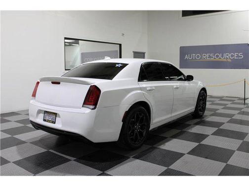 2019 Chrysler 300 S