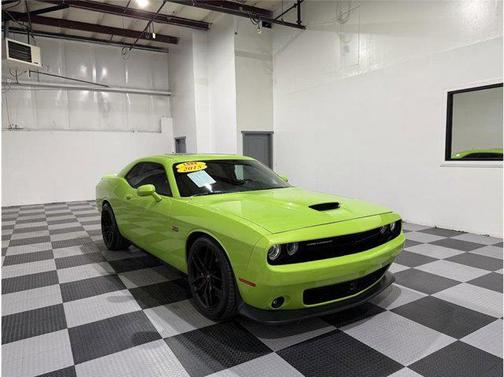 2015 Dodge Challenger SRT 392