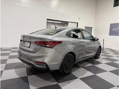 2021 Hyundai Accent SE