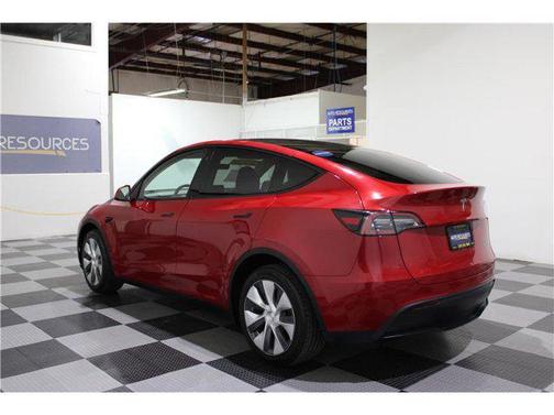 2023 Tesla Model Y Long Range Sport Utility 4D