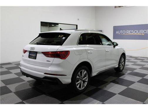 2024 Audi Q3 Premium 45 TFSI S line quattro Tiptronic