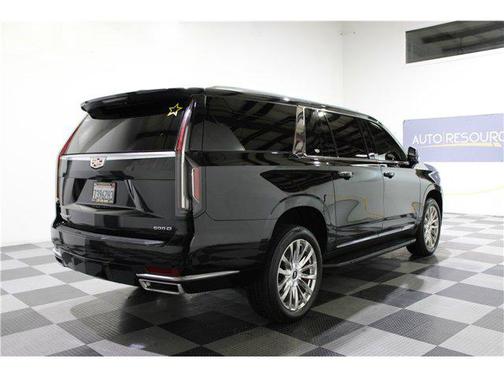 2022 Cadillac Escalade ESV Premium Luxury