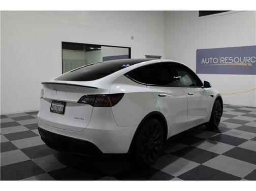 2022 Tesla Model Y Performance Dual Motor All-Wheel Drive